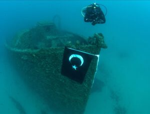 Denizin altında Çanakkale ruhu