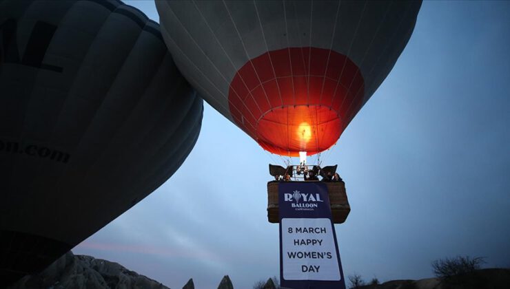 Balonlar ‘8 Mart Dünya Kadınlar Günü’ için havalandı