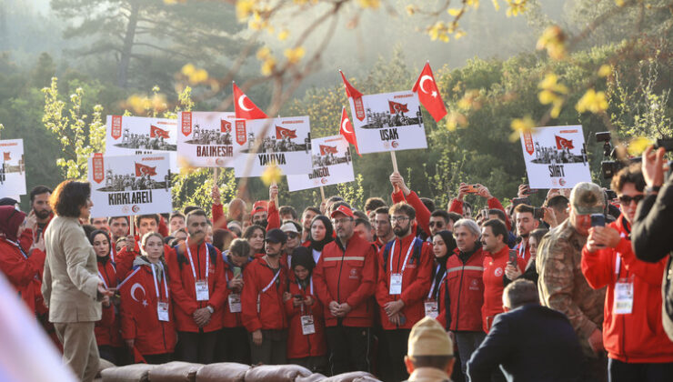 Gençler atalarının izinde Conkbayırı’na yürüyor