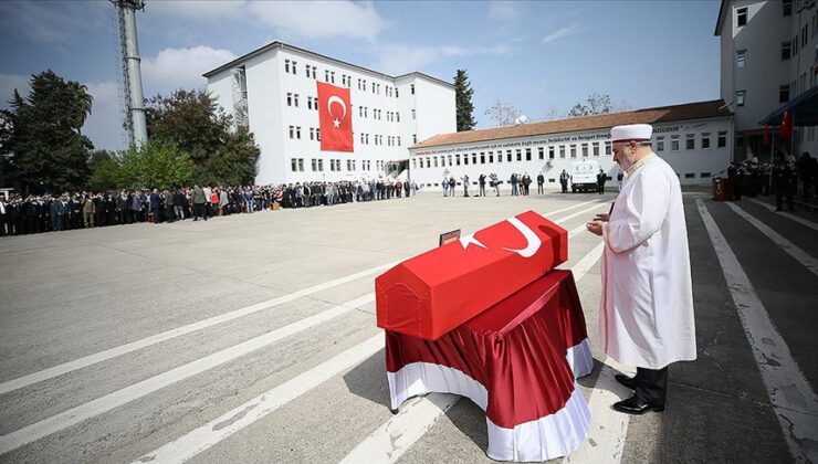 Son yolculuğuna uğurlandı