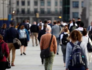 İngiltere’de işsizlik yüzde 3,7’ye geriledi