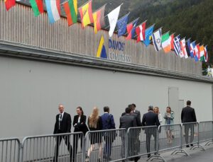 Davos Zirvesi iki yıl aradan sonra başlıyor