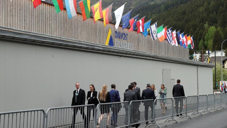 Davos Zirvesi iki yıl aradan sonra başlıyor