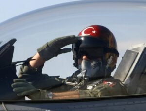 Türk pilotlara “transfer” ayarı