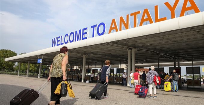 Antalya’ya en çok turist o ülkeden geldi