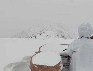 Mehmetçik, zorlu kış şartlarında operasyonlara devam ediyor