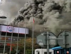 İstanbul Levent’te AVM yangını