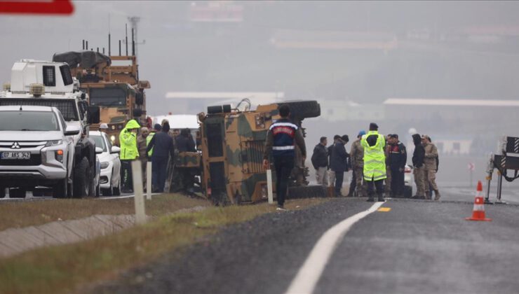 Diyarbakır’da askeri araç devrildi, 6 asker yaralandı