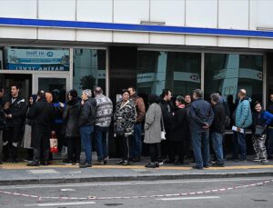 SGK il müdürlükleri önünde “EYT” yoğunluğu