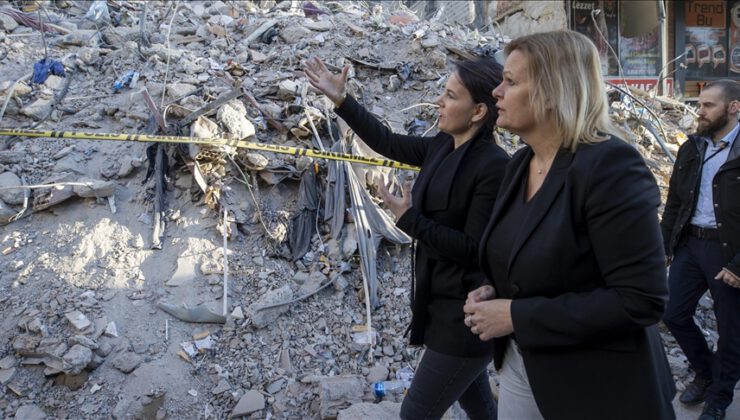 Almanya Dışişleri Bakanı deprem bölgesinde