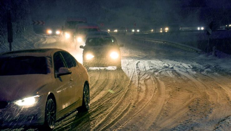 Bursa’da yol kapandı; 25 km kuyruk oluştu