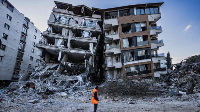 Depremde hayatını kaybedenlerin sayısı 48bini geçti
