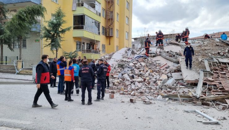 Malatya’da 5 katlı bir bina çöktü