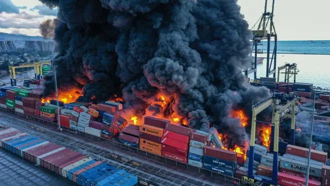 İhracatçılar İskenderun Limanı’ndaki yangın zararlarının karşılanmasını istiyor