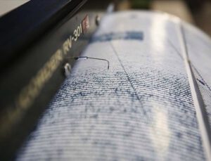 İran sınırında 5,3 büyüklüğünde deprem