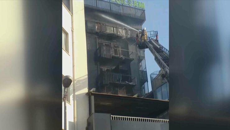 7 katlı otelde çıkan yangın! 2 kişi hayatını kaybetti