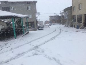 Bursa’da kar yağışı başladı