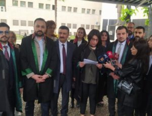 İYİ Parti Bursa’dan cüppeli protesto