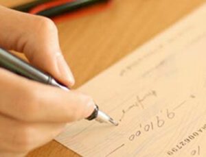 Çekte ibraz süresi 1 ay uzadı