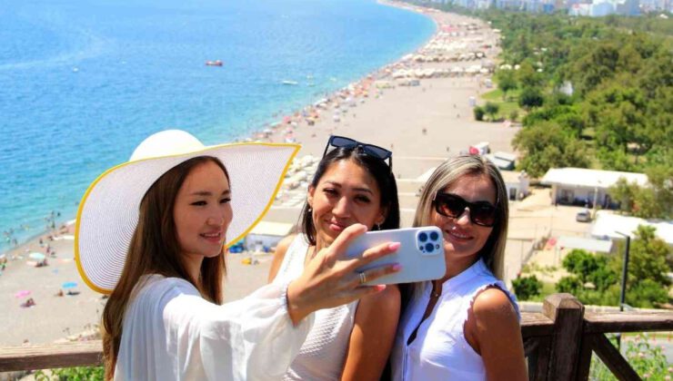 Tatil, turizm sektörüne çifte bayram yaşatıyor