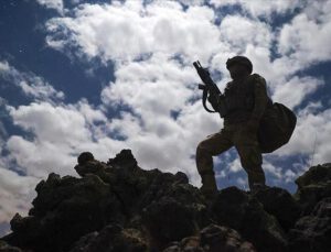 Pençe-Kilit bölgesinde 2 asker şehit