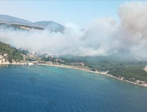 İzmir’de orman yangını tahliyeler başladı