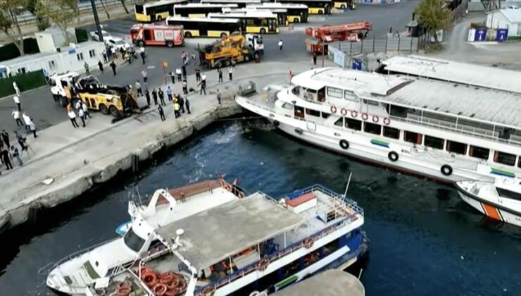 Eminönü’nde İETT otobüsü denize düştü
