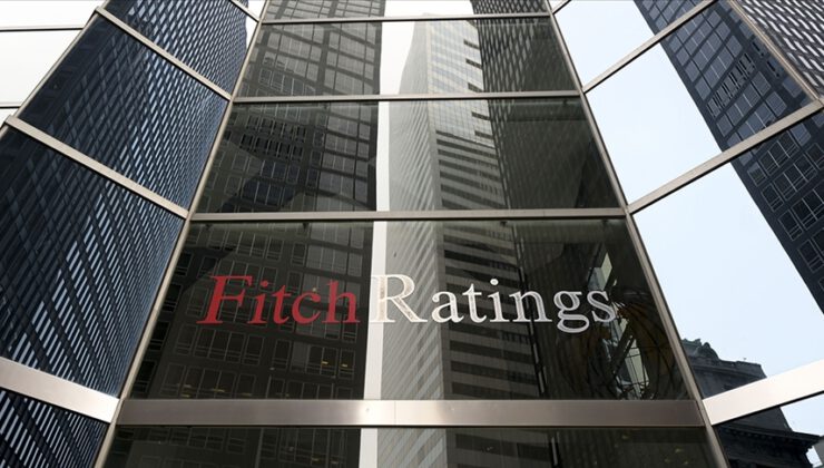 Fitch, Türkiye’nin kredi notu görünümünü yükseltti