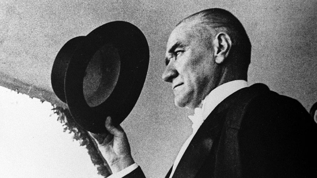 Ulu Önder Atatürk’ü saygı ve sevgiyle anıyoruz