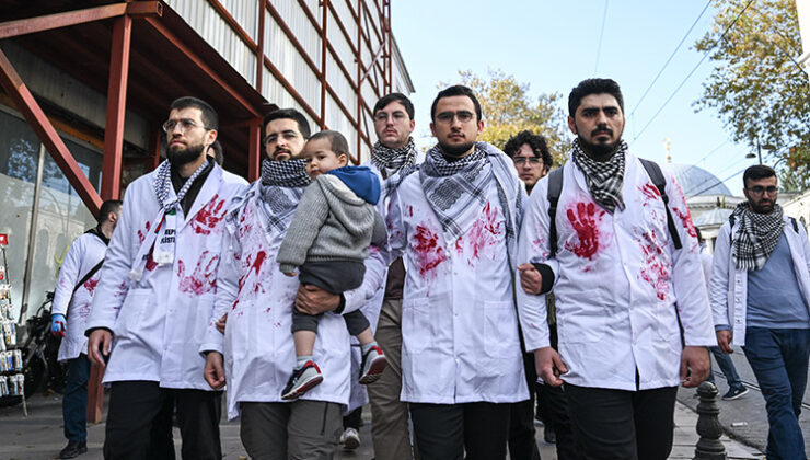 Doktorlardan Gazze için sessiz yürüyüş