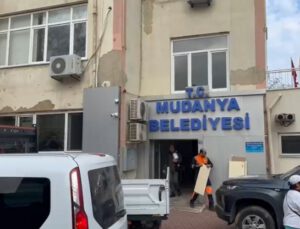 Mudanya Belediye binası depremden sonra tahliye edildi