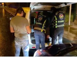 Ambulansa yol vermeyen sürücüye ceza kesildi