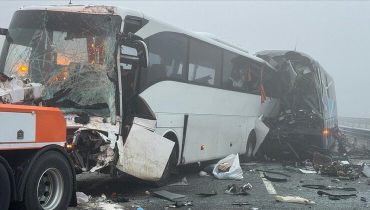 Kuzey Marmara Otoyolu’nda feci kaza: 10 kişi hayatını kaybetti