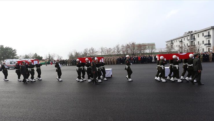 Şehitlerimiz için Şırnak’ta tören yapıldı