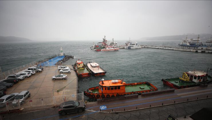 Çanakkale Boğazı transit gemi geçişlerine kapatıldı