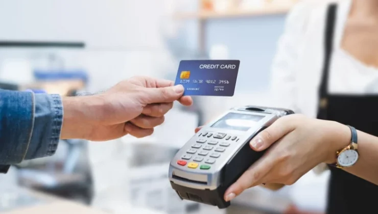 Kredi kartlarına düzenleme sinyali