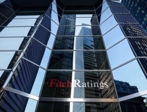 Fitch, Türkiye’nin kredi notunu yükselti