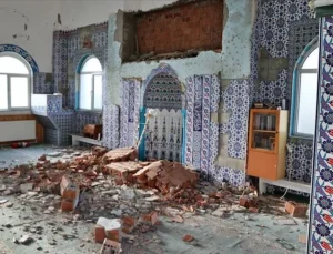 Tokat depreminde camiler ve kerpiç yapılar hasar gördü