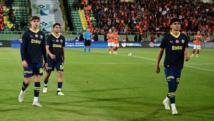 Fenerbahçe, Süper Kupa’da sahadan çekildi