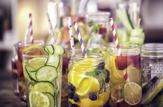 Yaz aylarında evde hazırlayabileceğiniz soğuk içecek tarifleri
