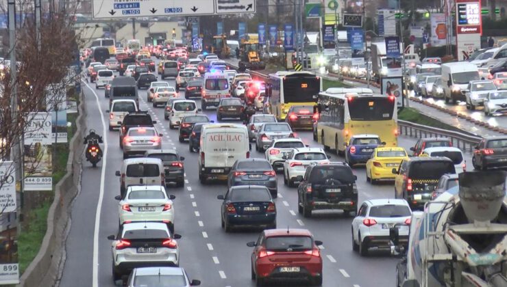 69 yaşını dolduranlar trafiğe çıkamayacak