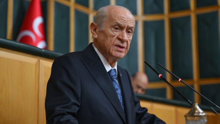 Bahçeli o ismi görevden aldı