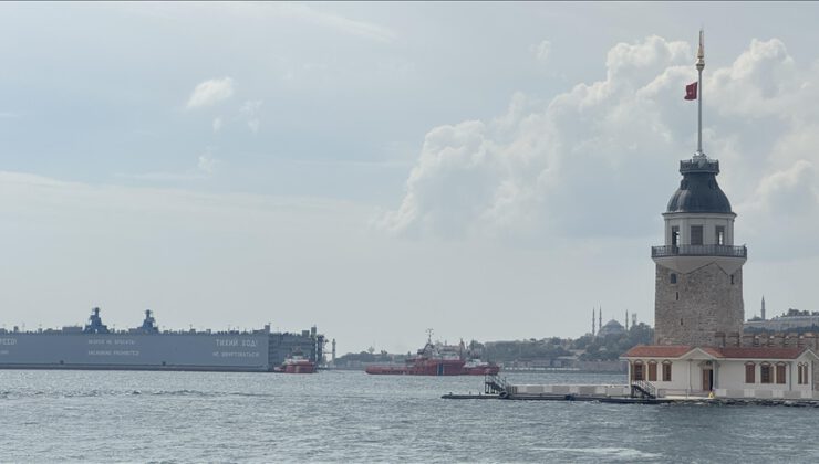 İstanbul Boğazı’nda gemi trafiği çift yönlü askıya alındı