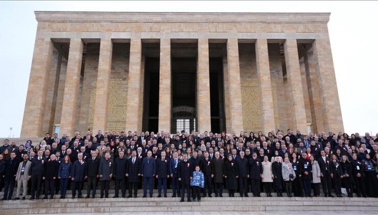 81 ilden gelen öğretmenler Anıtkabir’i ziyaret etti