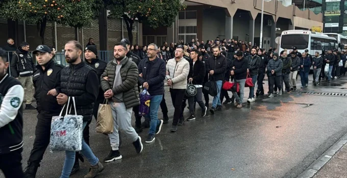 Gümrükteki rüşvet ağı deşifre oldu, 91 şüpheli tutuklandı