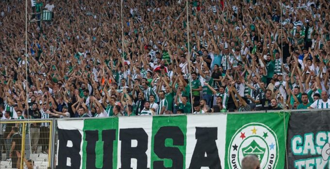 Bursaspor-Karşıyaka maçı saat 14’te