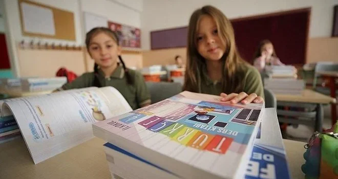 20 milyonu aşkın öğrenci bugün dersbaşı yaptı