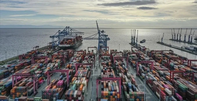 Dış ticaret açığı yüzde 21,9 arttı