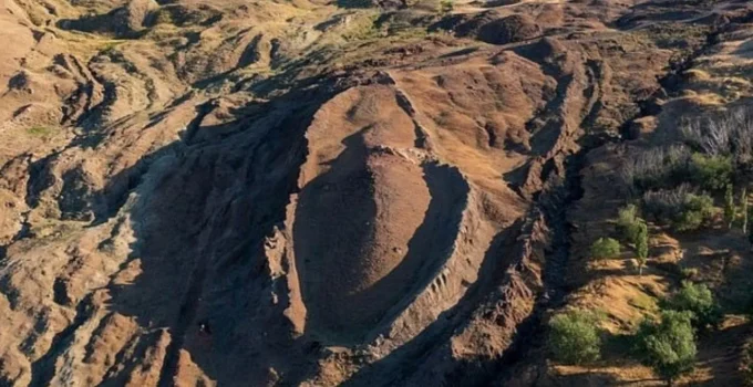 ABD’li bilim insanları Türkiye’de Nuh’un Gemisi için kazı yapacak