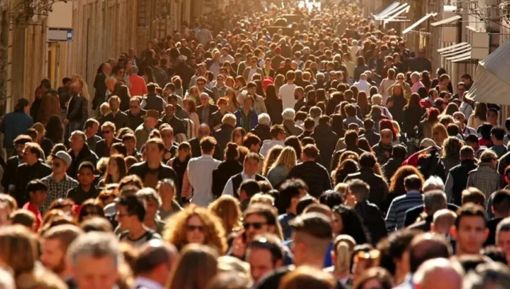 OECD: Türkiye’de büyüme sürüyor, riskler azalmadı